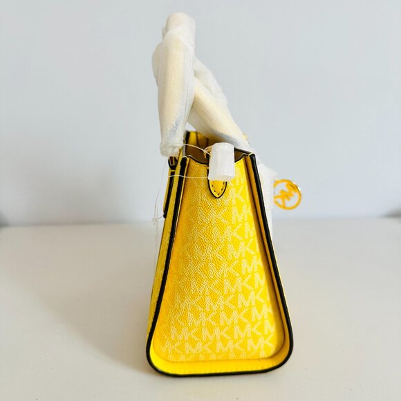 MICHAEL KORS CHARLOTTE SM SIG LOGO CANVAS LEATHER 3-IN-1 SATCHEL YELLOW - Picture 3 of 11